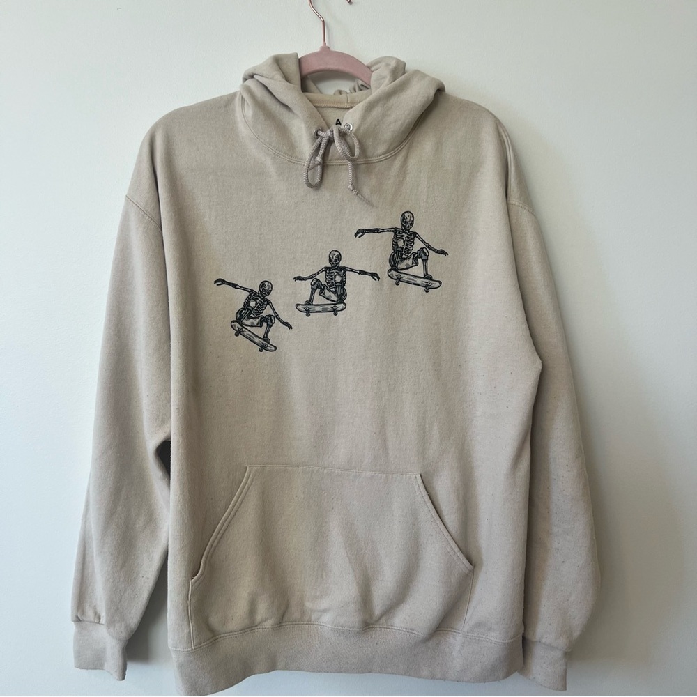 Skater Skeleton Beige Hoodie Size L